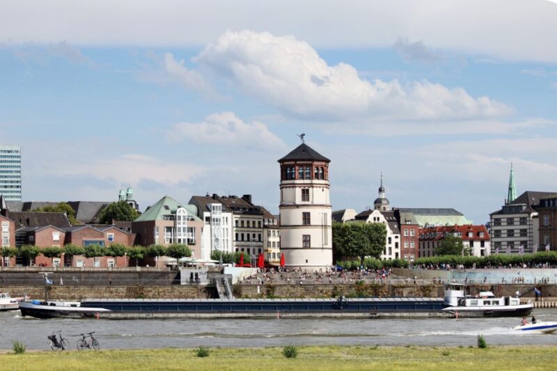 Düsseldorf: City Exploration Game and Tour - Exploration Highlights