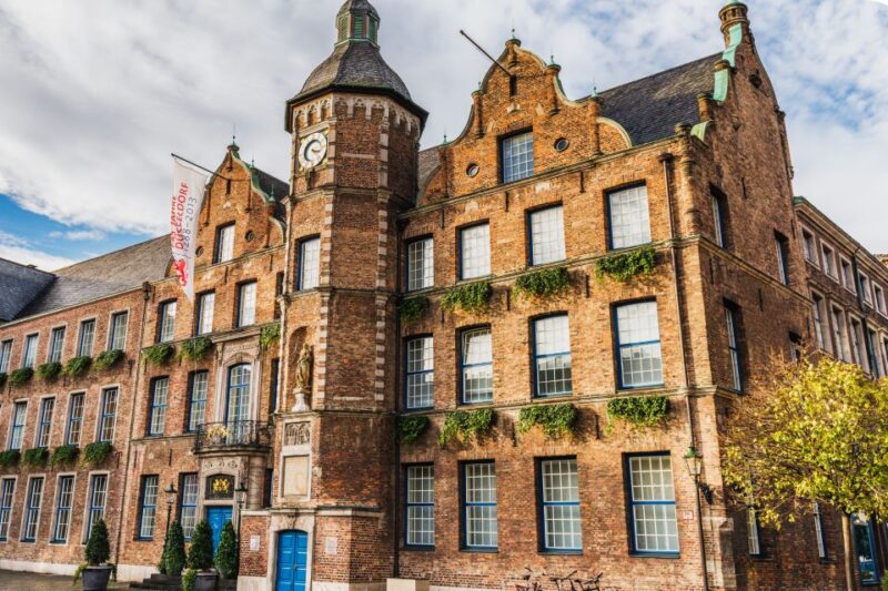 Düsseldorf: City Exploration Game and Tour - Customer Support