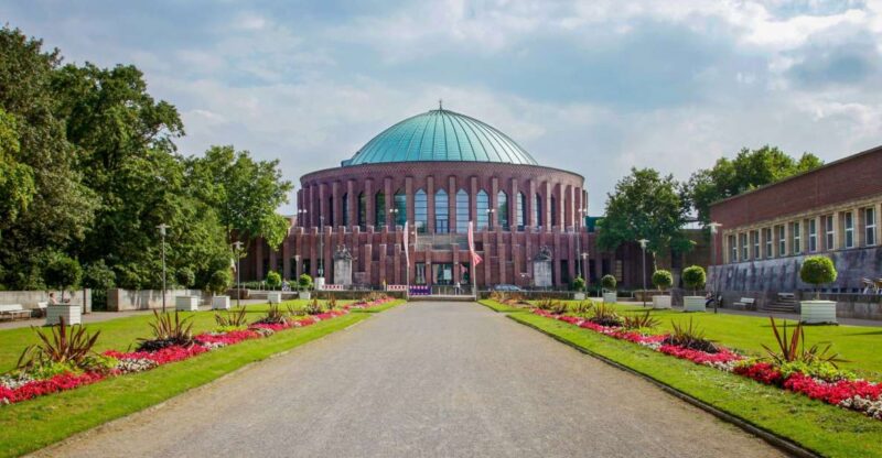 Düsseldorf: Classic City Segway Tour - Key Points