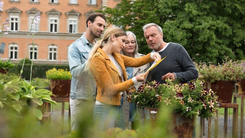 Düsseldorf: Crime Mystery Tour in Pempelfort - Tour Details
