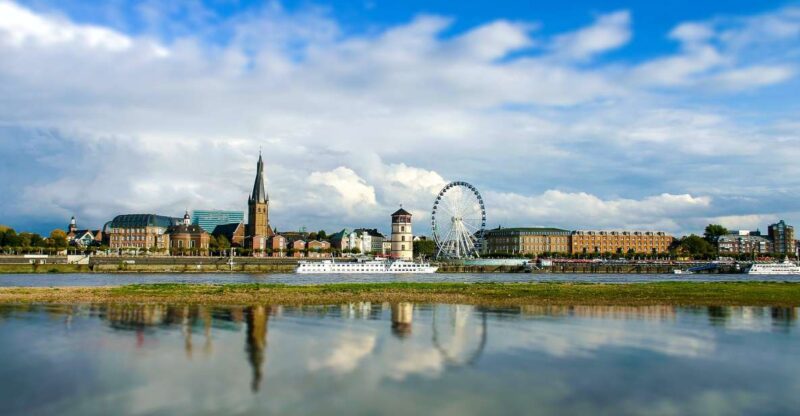 Dusseldorf: Express Walk With a Local in 60 Minutes - Booking and Payment