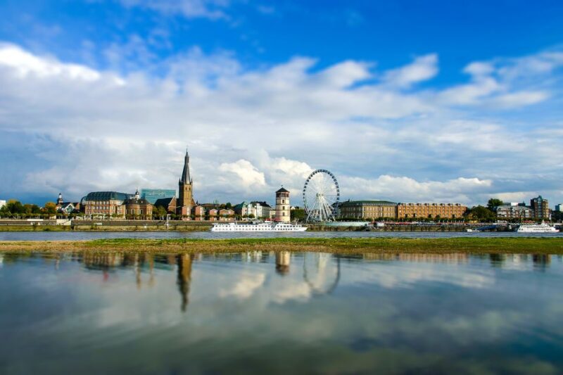 Dusseldorf: Express Walk With a Local in 60 Minutes - Immerse in Modern Art Scene