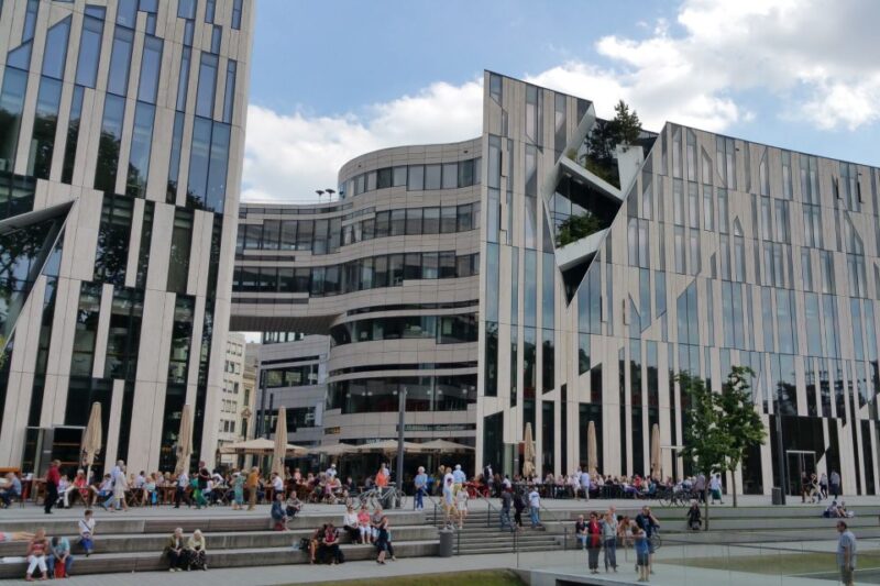 Düsseldorf: First Discovery Walk and Reading Walking Tour - Important Considerations