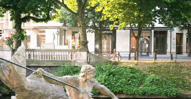 Düsseldorf: Grand Boulevard The Kö Self-Guided Walk - Interactive Tour Experiences