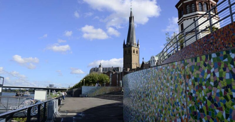 Düsseldorf: Guided Old Town Tour With Beer Break - Itinerary Highlights