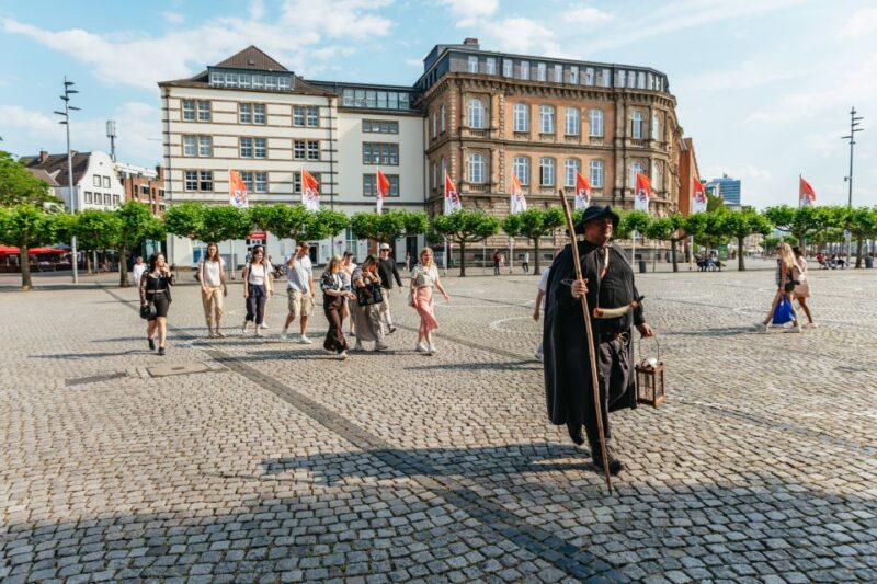 Düsseldorf: Guided Tour With a Night Watchman - Key Points