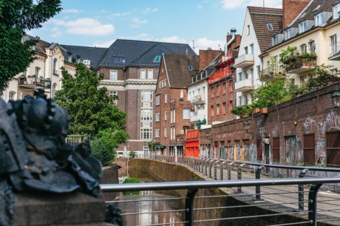 Düsseldorf: Guided Tour With a Night Watchman - Romantic Streets and Buildings