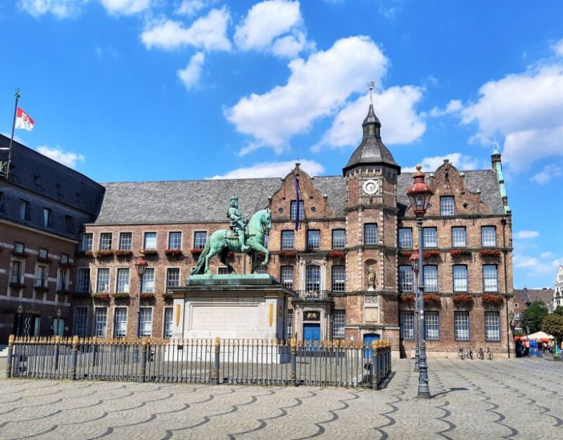 Dusseldorf: Old Town & Altbier Tour - Meeting Point Details