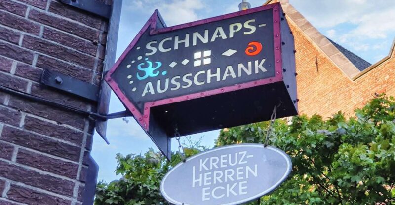 Düsseldorf: Old Town Pub Crawl Self-Guided Tour - Key Points