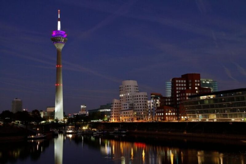 Düsseldorf: Private Custom Tour With a Local Guide - Customization and Insights