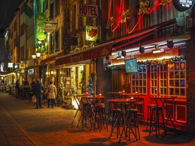 Düsseldorf: Scavenger Hunt Self-Guided Tour - Customer Feedback and Ratings