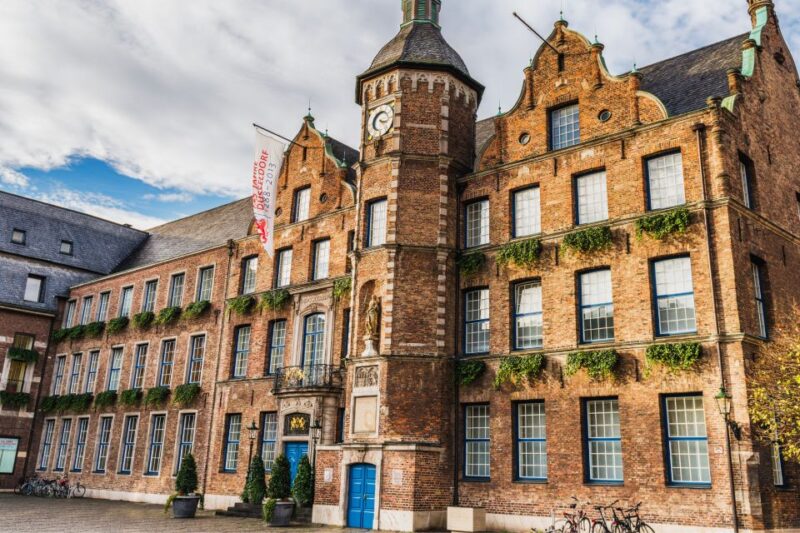 Düsseldorf: Self-Guided Highlights Scavenger Hunt & Tour - Key Points