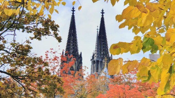 Düsseldorf: Self-Guided Walk of Most Pointless City Facts - Frequently Asked Questions