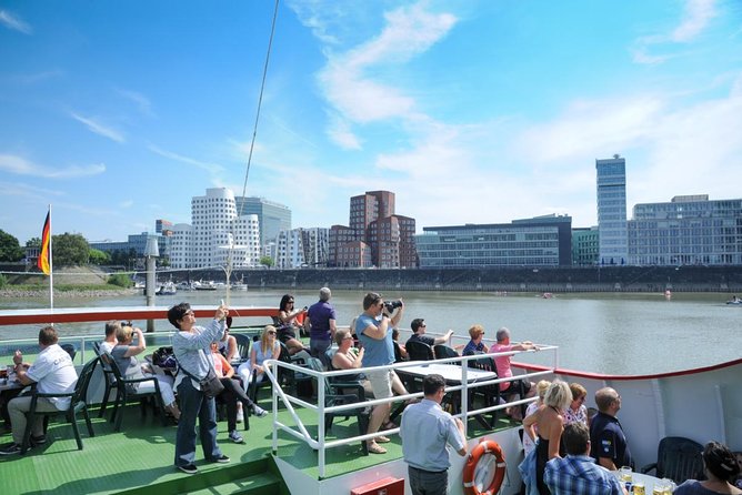 Düsseldorf Sightseeing Round-Trip Cruise - Meeting and Arrival Details