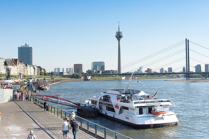 Düsseldorf Sightseeing Round-Trip Cruise - Scenic Highlights of the Route