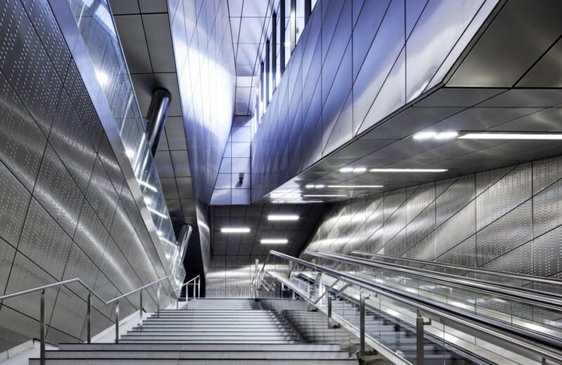 Düsseldorf: The Wehrhahn Line Guided Tour - Key Points