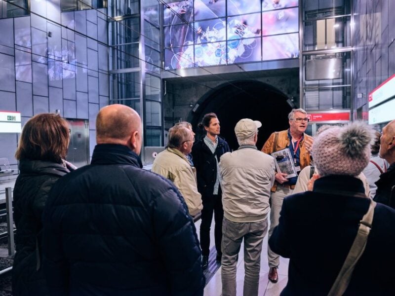 Düsseldorf: The Wehrhahn Line Guided Tour - Tour Duration and Languages