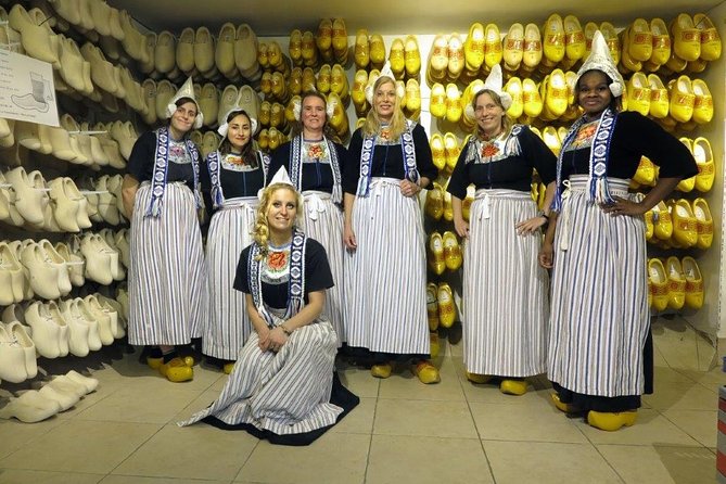 Dutch Experience in Volendam With Traditional Outfits - Accessibility and Suitability