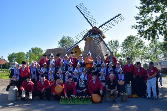 Dutch Experience in Volendam With Traditional Outfits - Cultural Immersion in Volendam