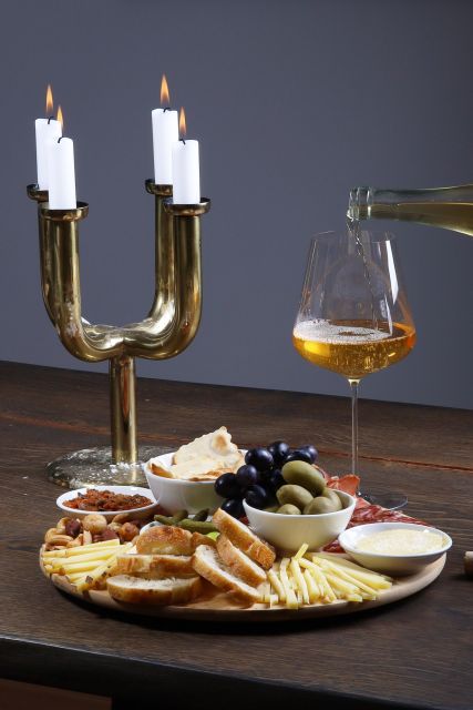 Dutch Wine Tasting Royale || Amsterdam City Centre - Accessibility Considerations