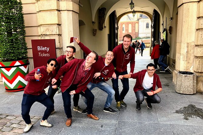 Dwarf Hunting - Fun City Game in Wroclaw - Clue Hunting and Statue Spotting
