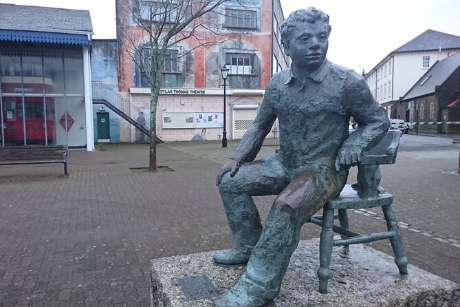 Dylan Thomas' Swansea: A Self-Guided Audio Tour - Discover Iconic Landmarks