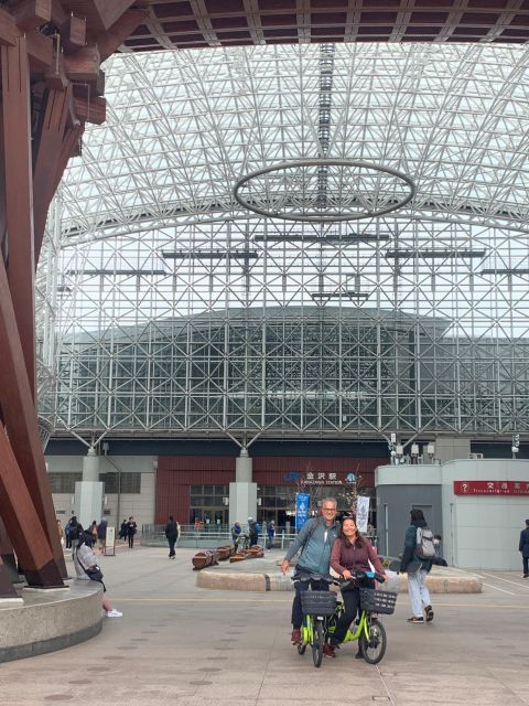 E-Bike Cycling With Guided Tour of KANAZAWA Main & KENROKUEN - Traditional Tea Ceremony Experience