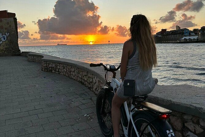 E-Bike Dowtown Tour in Curacao - Who Will Love This Tour