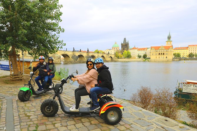 E-Bike, E-Scooter Viewpoint Fun Tour - Optimal Outfit and Attire
