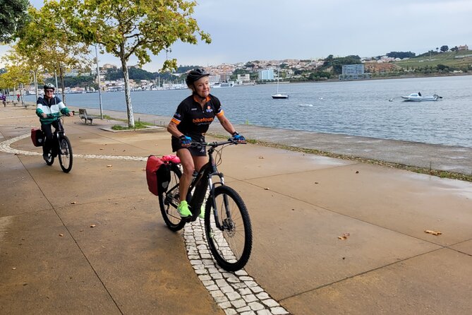 E Bike Porto Downtown and Sightseeing Bike Tour - Portos Oceanfront Growth
