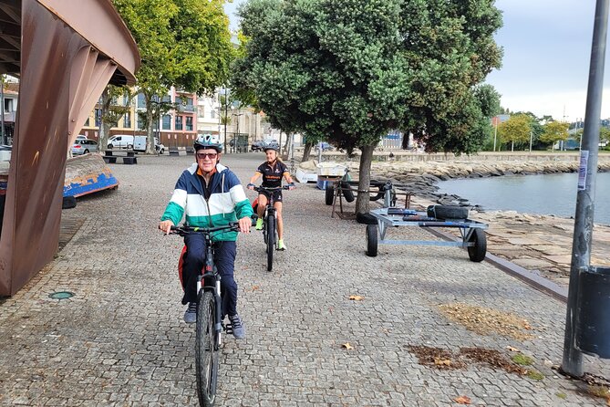 E Bike Porto Downtown and Sightseeing Bike Tour - Booking Details