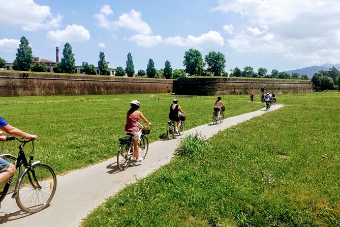 E-Bike Rental in Lucca - Eligibility and Weight Capacity