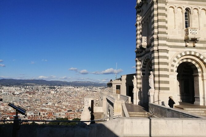 E-Bike Rental in Marseille With Our Brand New Virtual Guide !! - Discovering the Panier District