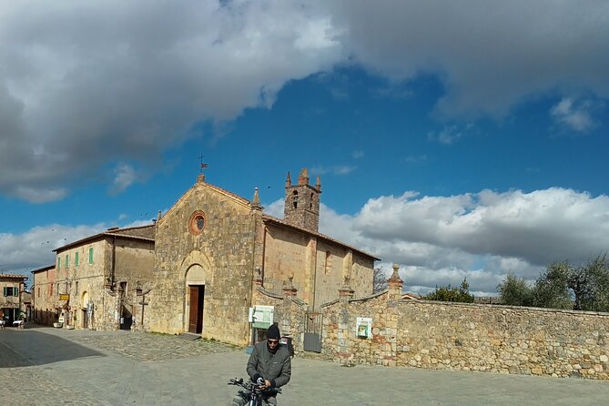 E-Bike Rental in Tuscany - About Your Stay