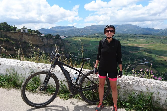 E-Bike (Self-Guided) Setenil Circular - 41KM Easy - Included Amenities