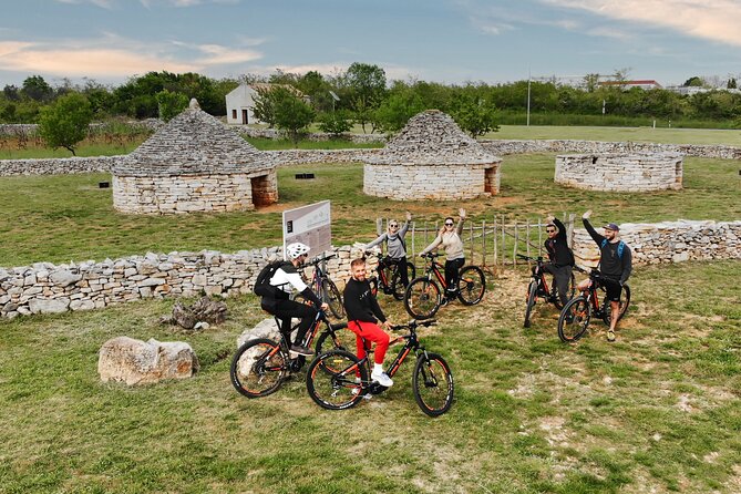 E-Bike Swim & Fortress Tour Vodnjan - Relaxing at Hidden Beaches