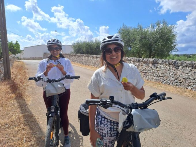 E-Bike Tour Along the Apulian Aqueduct Cycleway - Exploring Locorotondo