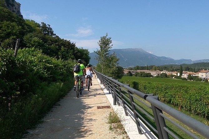 E-Bike Tour and Wine Tasting From Bardolino - Meeting and Pickup Information