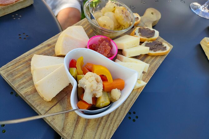 E-Bike Tour and Wine Tasting in Lazise Countryside - Local Delicacies and Tastings