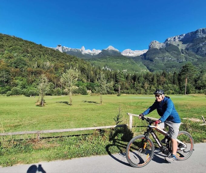 E-Bike Tour in SočA Valley: the Ultimate Explorer - Enjoy a Picnic