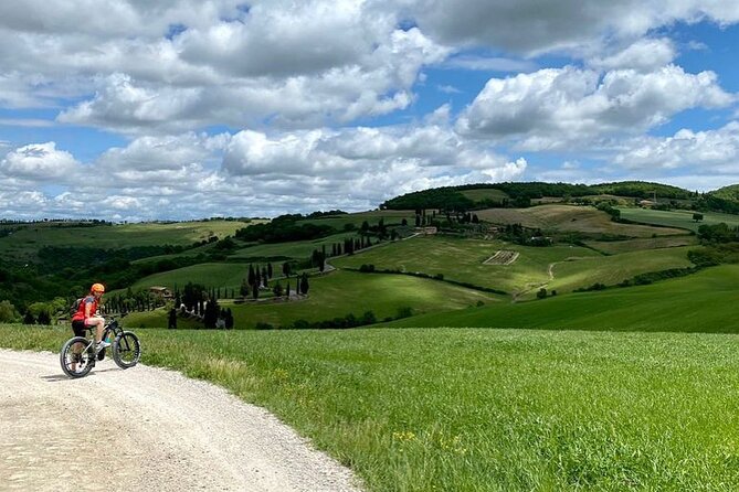 E-Bike Val Dorcia Experience - Bicycle and Safety Details