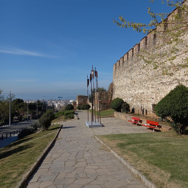 E-BIKES URBAN TRAILS THESSALONIKI - Participant Requirements
