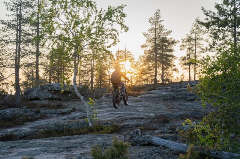 E-FATBIKE TOUR FROM ROVANIEMI UNDER THE MIDNIGHT SUN/SUNSET - Seasonal Information