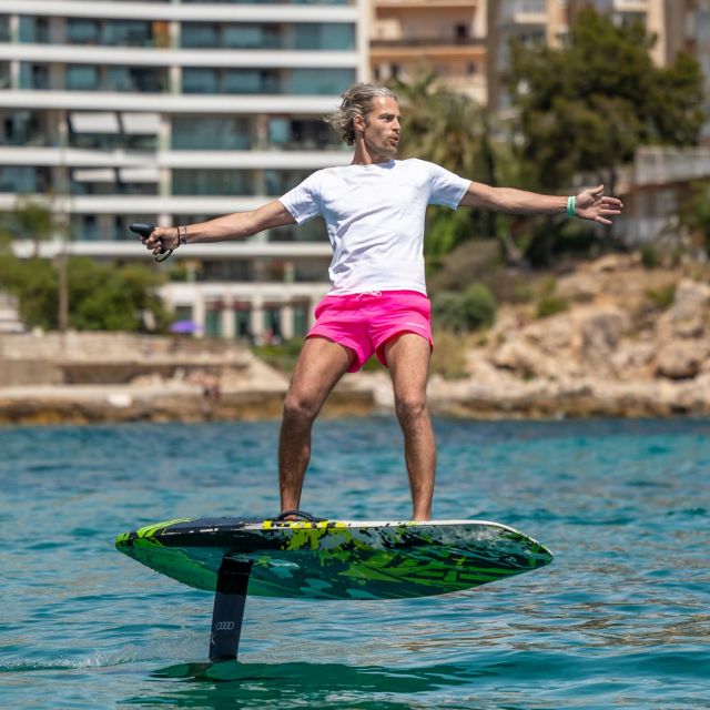 E-Foil Surfboard Rent | Hire Electric Hydrofoil Surfboards! - Shared E-Foil Rental With Friends