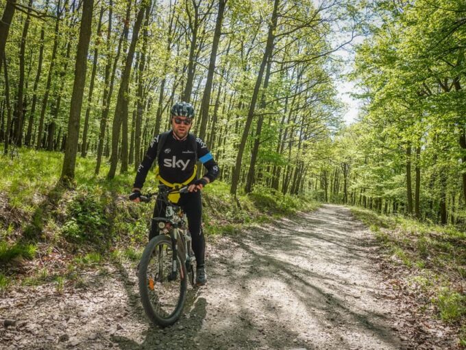 E-Mountain Bike Adventure in the Danube Bend - Booking and Reservations