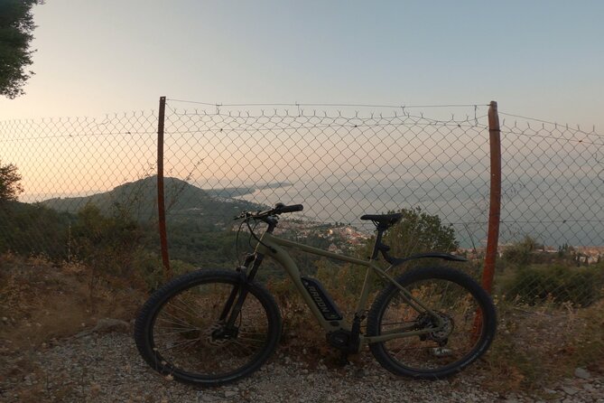 E-Mtb Tour Agii Deka - Stavros Mountain - Achilleion Palace - Highlights of the Tour Route