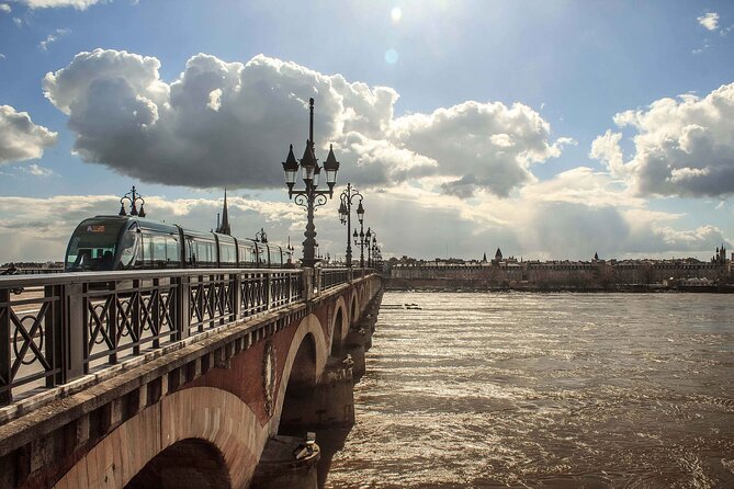 E-Scavenger Hunt Bordeaux: Explore the City at Your Own Pace - Benefits of the GPS-Guided Tour