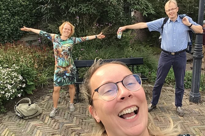 E-Scavenger Hunt Dokkum: Explore the City at Your Own Pace - App Usage and Navigation