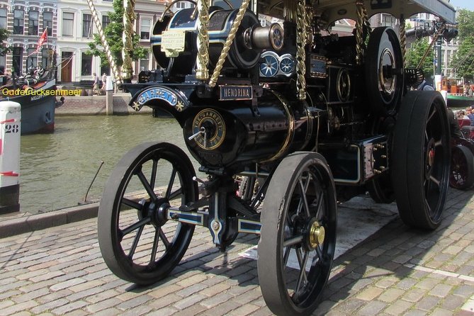 E-Scavenger Hunt Dordrecht: Explore the City at Your Own Pace - Meeting and Booking the Experience