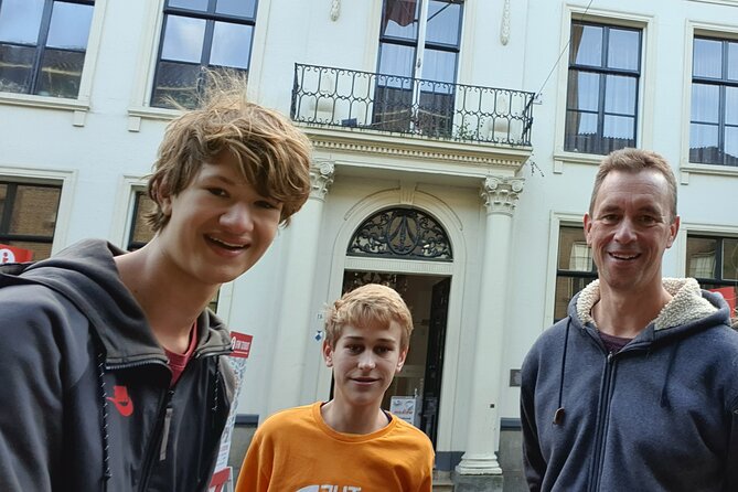 E-Scavenger Hunt Enschede: Explore the City at Your Own Pace - Considerations for Participants